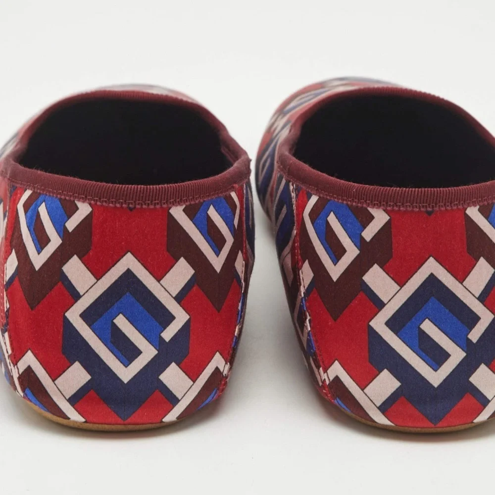 Gucci Red Satin Voyage Geometric G Print Slippers NEW in Box SZ 16